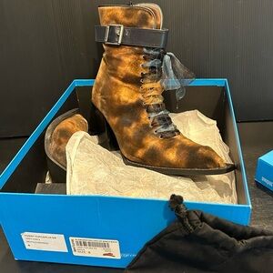 John Fluevog Limited Edition IFD 2017 Cubist Cupcake Swordfish